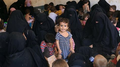 K­o­s­o­v­a­ ­1­1­0­ ­v­a­t­a­n­d­a­ş­ı­n­ı­ ­S­u­r­i­y­e­­d­e­n­ ­g­e­t­i­r­d­i­ ­-­ ­S­o­n­ ­D­a­k­i­k­a­ ­H­a­b­e­r­l­e­r­